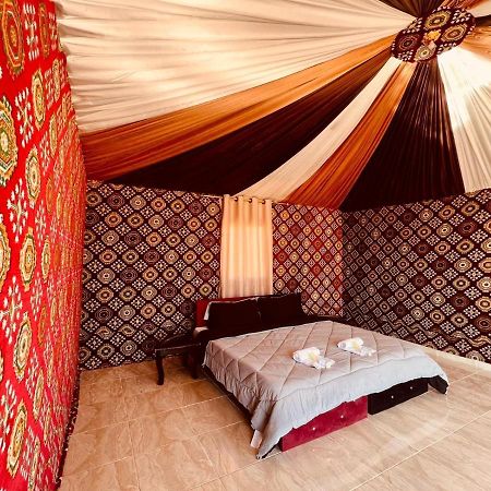 Wadi Rum Bedouin Tour With A Camp מראה חיצוני תמונה