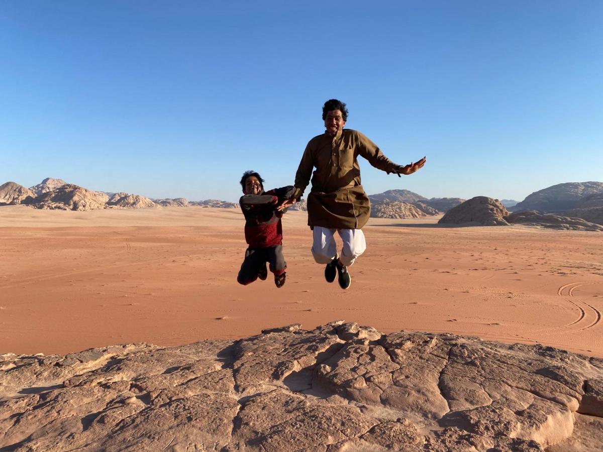 Wadi Rum Bedouin Tour With A Camp מראה חיצוני תמונה