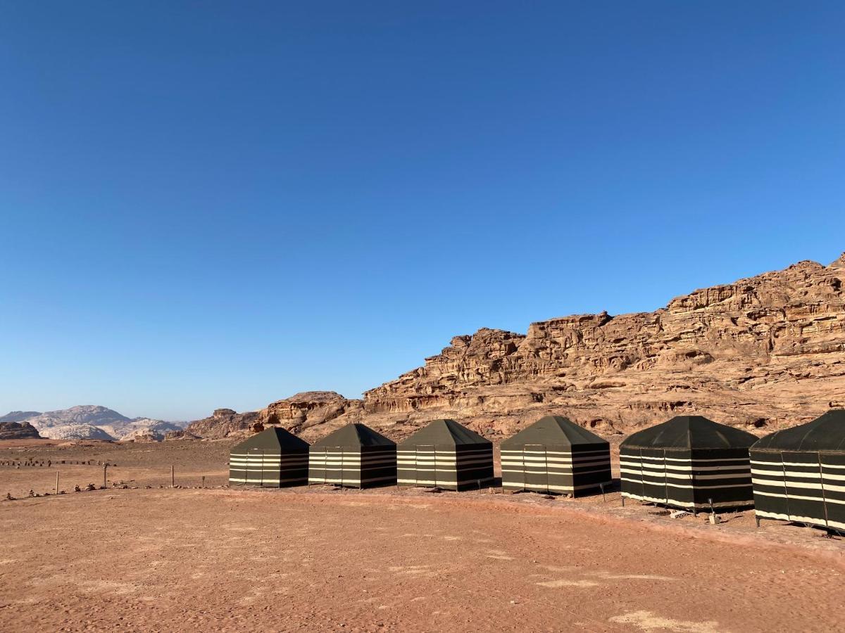 Wadi Rum Bedouin Tour With A Camp מראה חיצוני תמונה