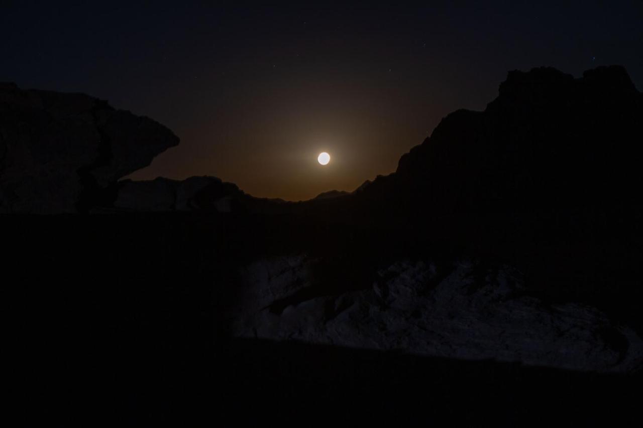 Wadi Rum Bedouin Tour With A Camp מראה חיצוני תמונה