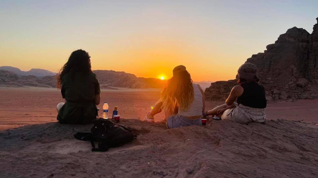 Wadi Rum Bedouin Tour With A Camp מראה חיצוני תמונה