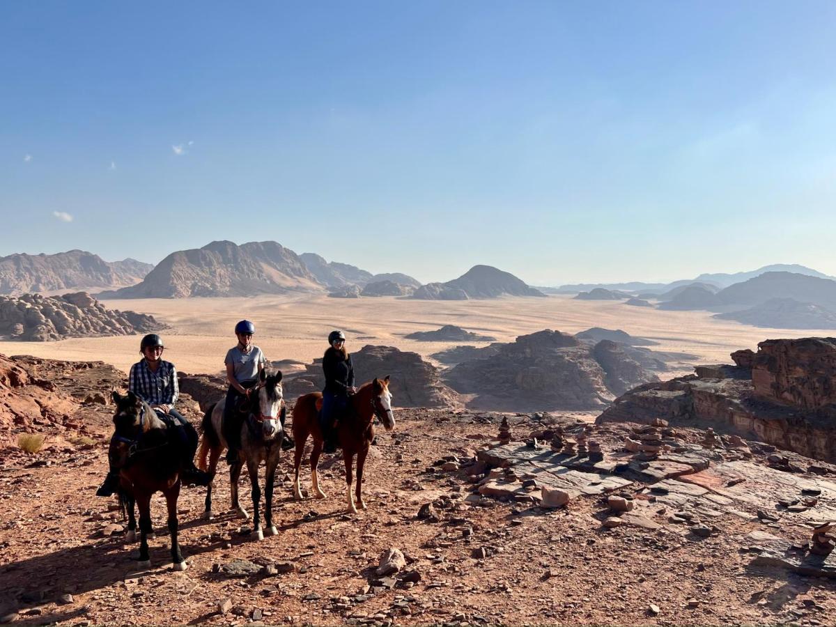 Wadi Rum Bedouin Tour With A Camp מראה חיצוני תמונה