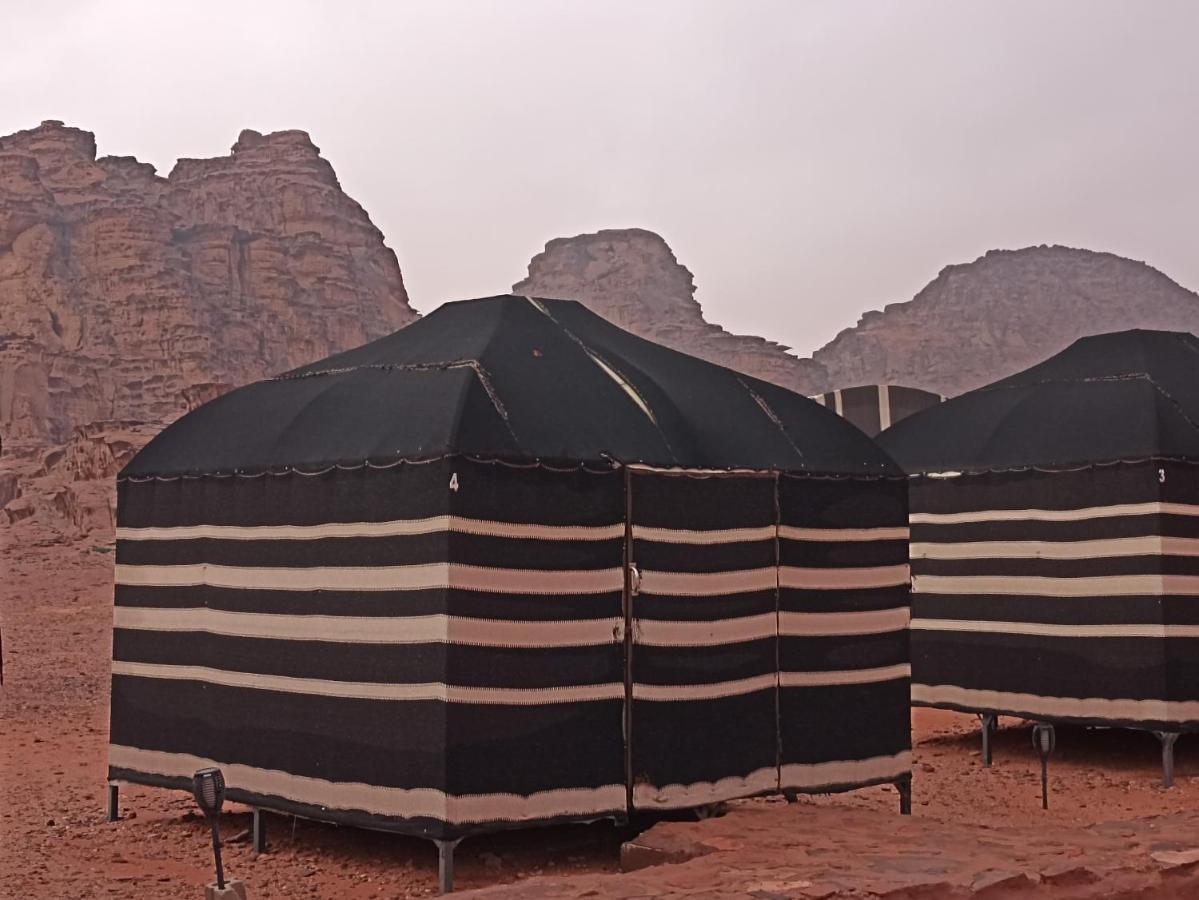 Wadi Rum Bedouin Tour With A Camp מראה חיצוני תמונה