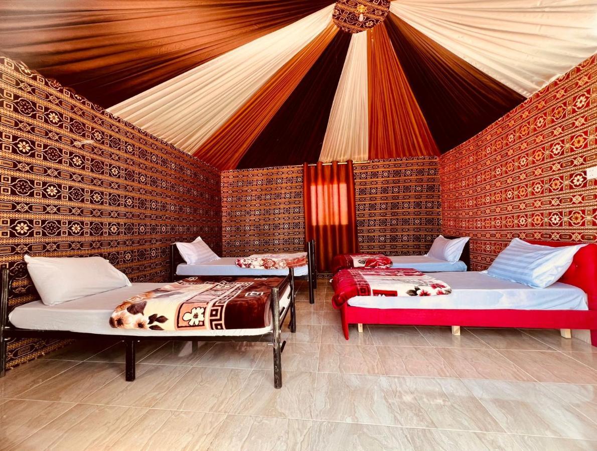 Wadi Rum Bedouin Tour With A Camp מראה חיצוני תמונה